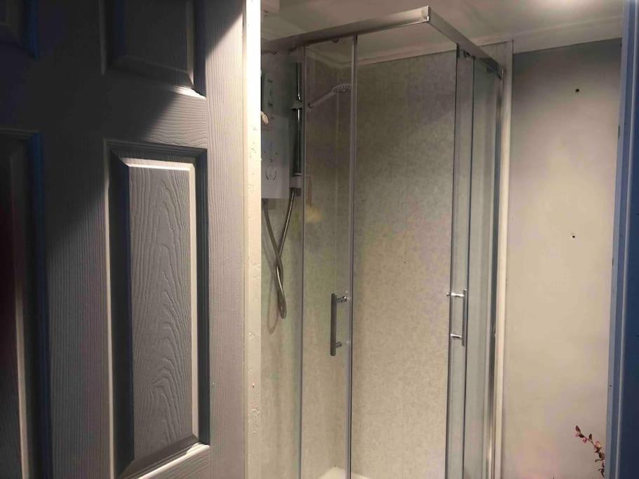 Belfast Private Room, En-Suite & Own Access Exterior photo